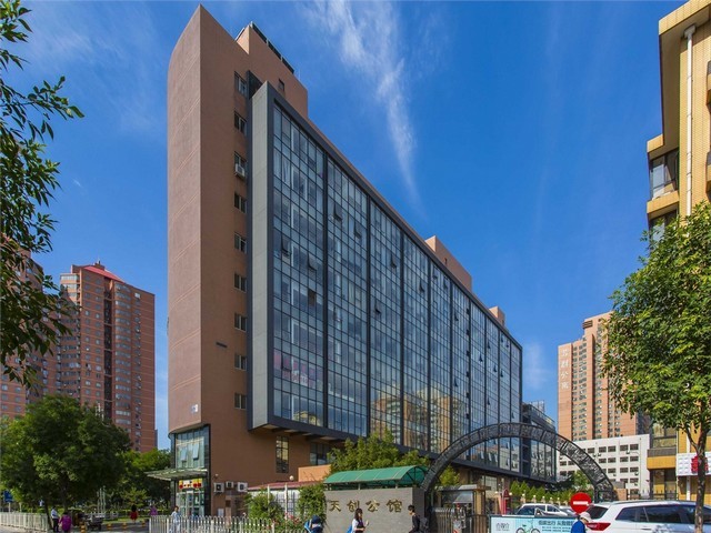 上海新能源光伏托盤打釘機(jī)